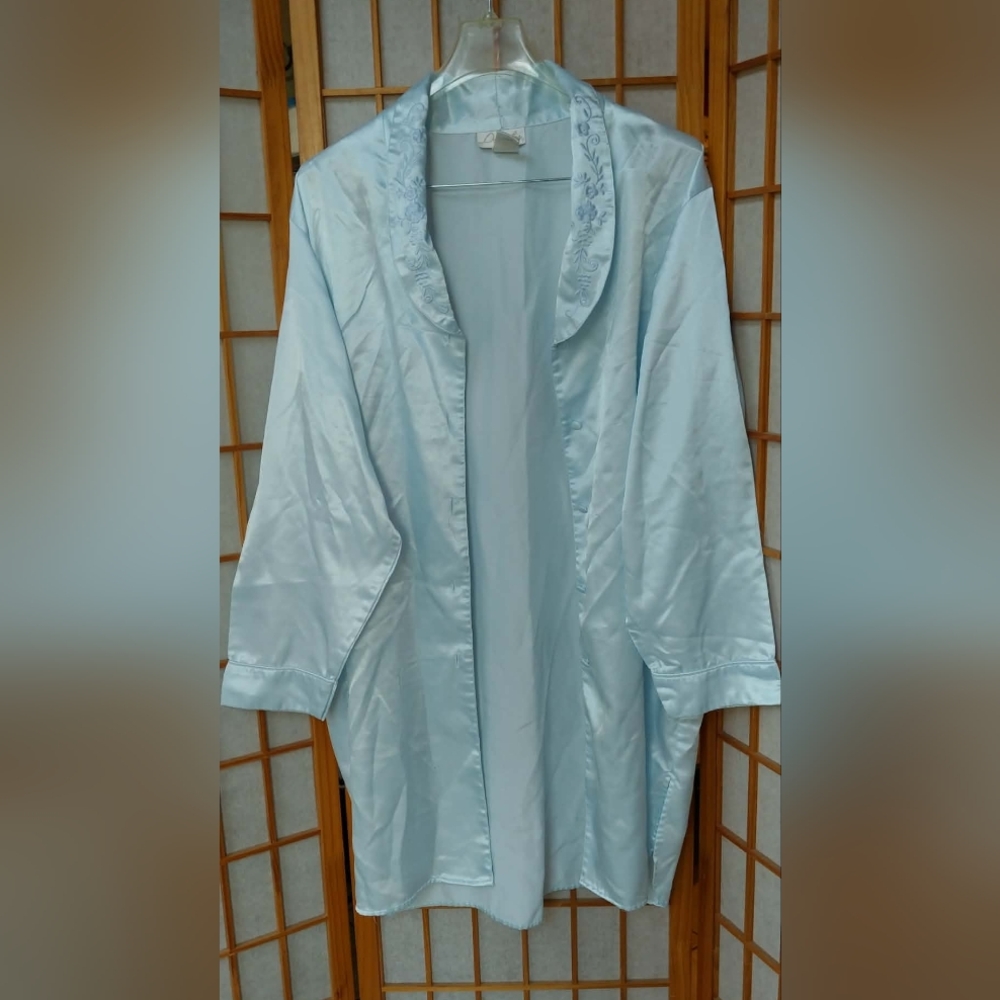 VTG Women's Brushed Back Satin Nightgown Robe Embroidered Sz Large